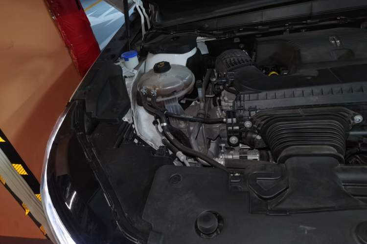 Used Lincoln Nautilus 2023 2.0T Four-Wheel Drive Zunrui Version Engine Bay Right