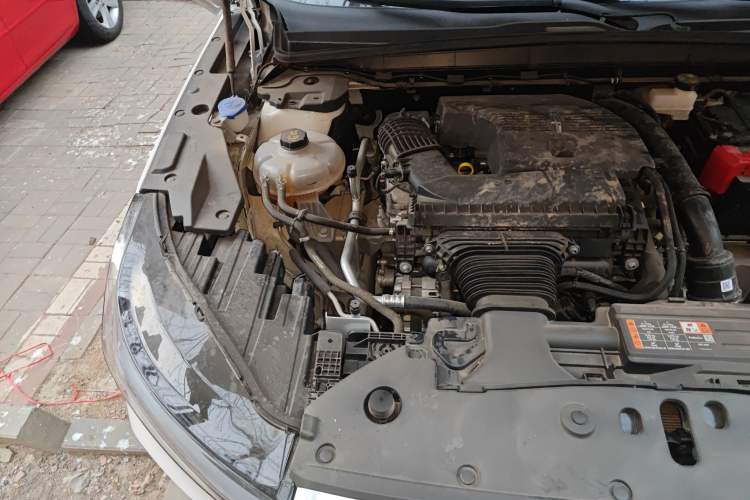 Used Lincoln Nautilus 2023 2.0T All-Wheel-Drive Luxury Edition Engine Bay Right