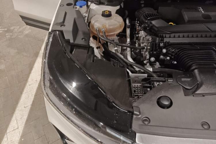 Used Lincoln Nautilus 2023 2.0T Four-Wheel Drive Zunrui Version Engine Bay Right