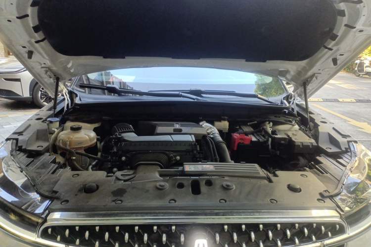 Used Lincoln Nautilus 2023 2.0T All-Wheel-Drive Luxury Edition Engine Bay