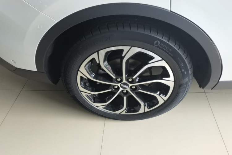 Used Lincoln Nautilus 2023 2.0T Four-Wheel Drive Zunrui Version Exterior 5