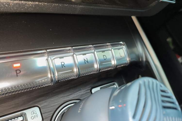 Used Lincoln Nautilus 2023 2.0T Four-Wheel Drive Luxury Edition Gear Lever