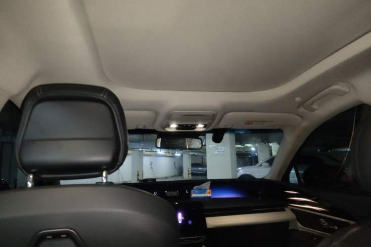Used Lincoln Nautilus 2023 2.0T All-Wheel-Drive Luxury Edition Headliner