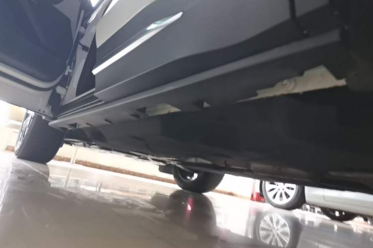 Used Lincoln Nautilus 2023 2.0T Four-Wheel Drive Zunrui Version Left Side Sill