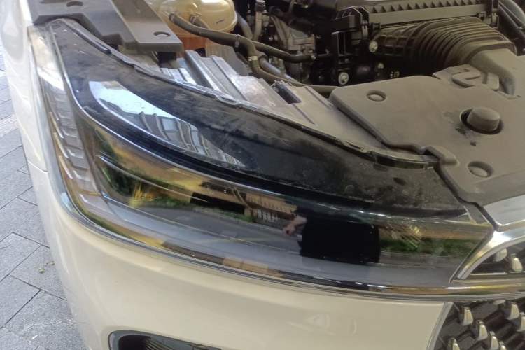 Used Lincoln Nautilus 2023 2.0T All-Wheel-Drive Luxury Edition Right Front Headlight