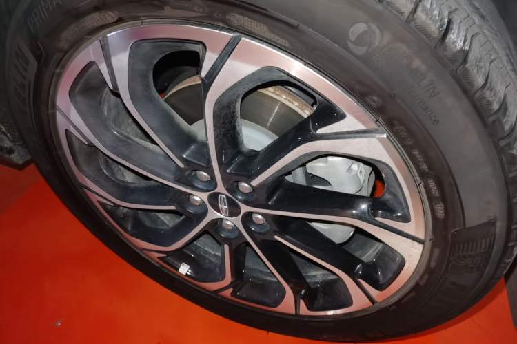 Used Lincoln Nautilus 2023 2.0T Four-Wheel Drive Zunrui Version Right Front Wheel Hub