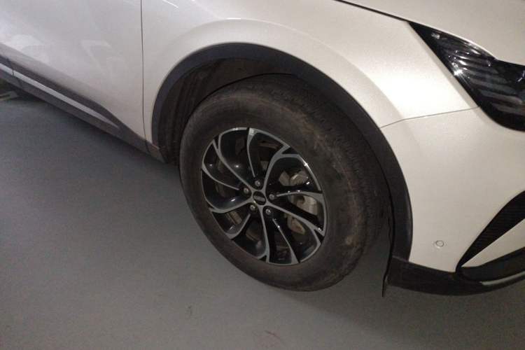 Used Lincoln Nautilus 2023 2.0T Four-Wheel Drive Luxury Edition Right Front Wheel Hub