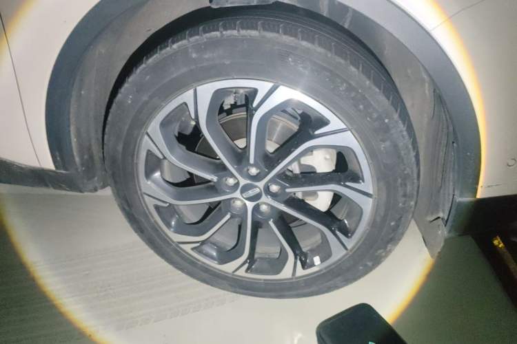 Used Lincoln Nautilus 2023 2.0T Four-Wheel Drive Zunrui Version Right Front Wheel Hub
