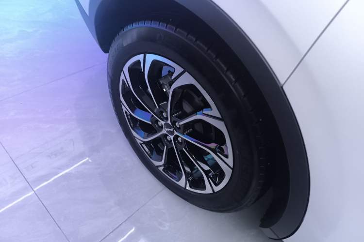 Used Lincoln Nautilus 2023 2.0T Four-Wheel Drive Zunrui Version Right Rear Wheel Hub