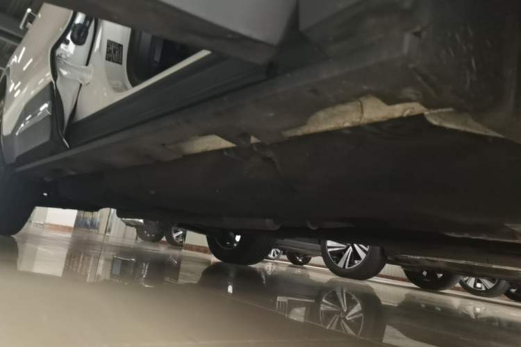 Used Lincoln Nautilus 2023 2.0T Four-Wheel Drive Zunrui Version Right Side Sill