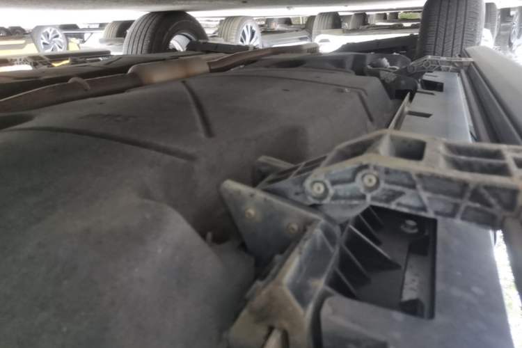 Used Lincoln Nautilus 2023 2.0T All-Wheel-Drive Luxury Edition Right Side Sill