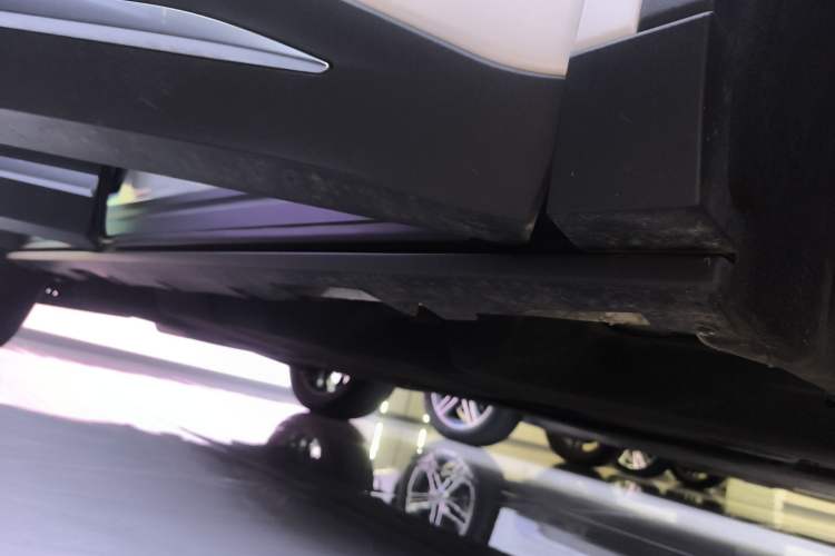 Used Lincoln Nautilus 2023 2.0T Four-Wheel Drive Zunrui Version Right Side Sill