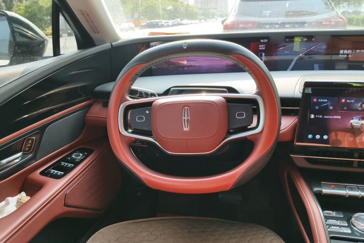 Used Lincoln Nautilus 2023 2.0T All-Wheel-Drive Luxury Hybrid Edition Steering Wheel