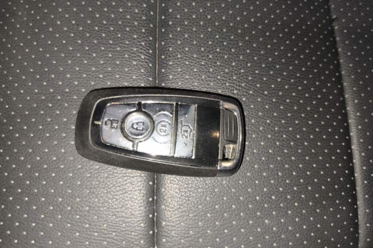 Used Lincoln Nautilus 2023 2.0T All-Wheel-Drive Luxury Edition Vehicle Key