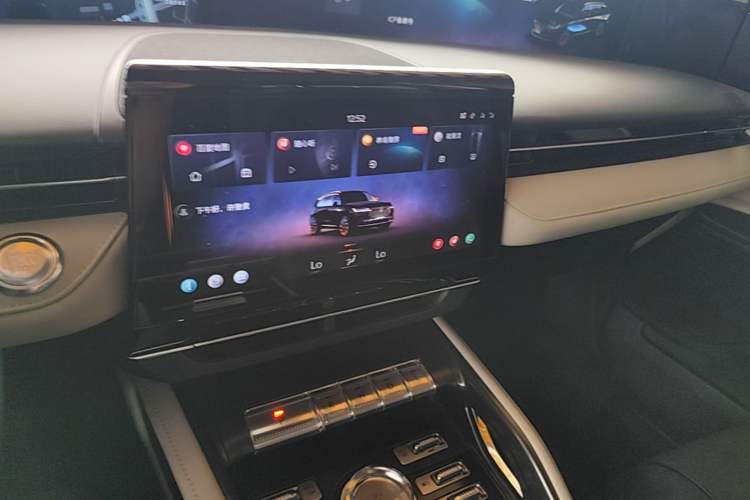Used Lincoln Nautilus 2025 2.0T All-Wheel-Drive Zunrui Hybrid Version Audio And AC Panel