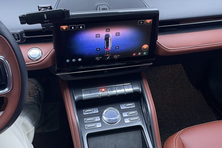 Used Lincoln Nautilus 2025 2.0T Four-Wheel Drive Luxury Edition Audio And AC Panel