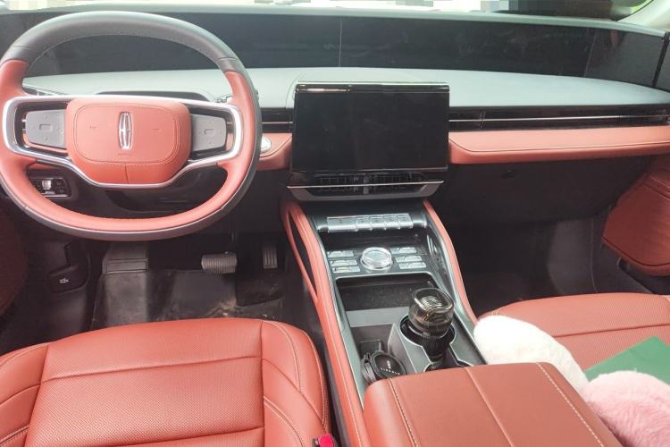 Used Lincoln Nautilus 2025 Model Facelifted 2.0T Four-Wheel Drive Zunyi Edition Center Console