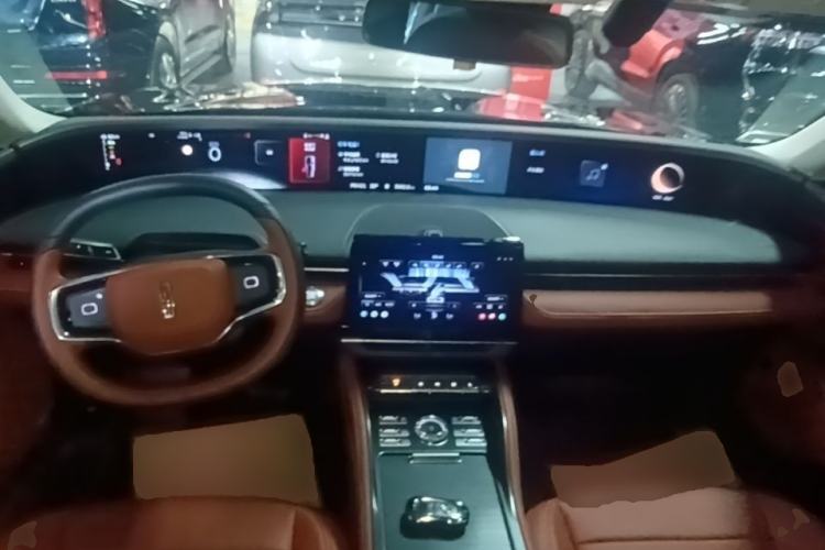 Used Lincoln Nautilus 2025 2.0T Four-Wheel Drive Luxury Edition Center Console