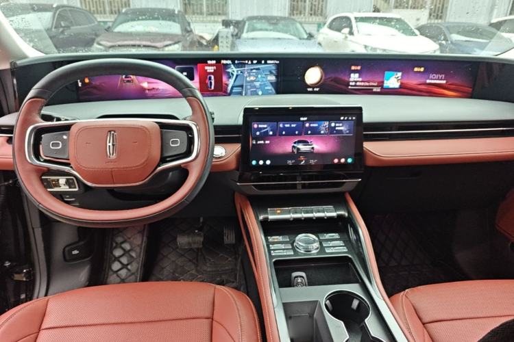 Used Lincoln Nautilus 2025 Model, Facelifted 2.0T Four-Wheel-Drive Zunyi Hybrid Version Center Console