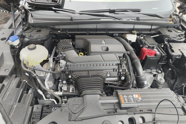 Used Lincoln Nautilus 2025 Model Facelifted 2.0T Four-Wheel Drive Zunyi Edition Engine Bay