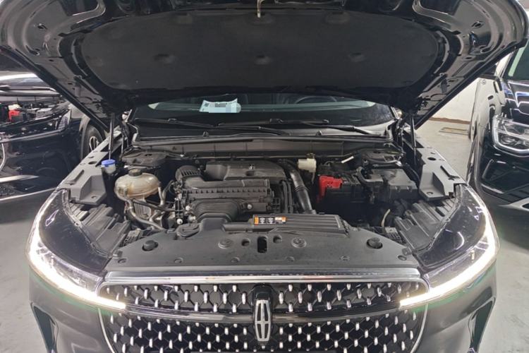 Used Lincoln Nautilus 2025 2.0T Four-Wheel Drive Luxury Edition Engine Bay