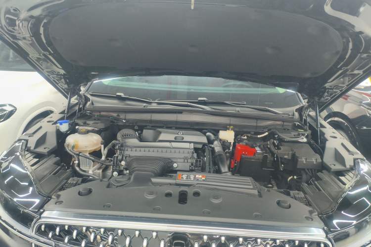 Used Lincoln Nautilus 2025 2.0T Four-Wheel Drive Luxury Edition Engine Bay