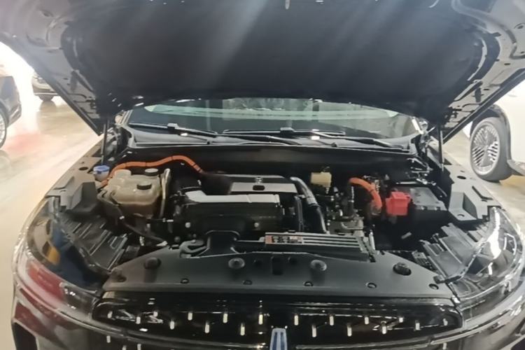 Used Lincoln Nautilus 2025 2.0T All-Wheel-Drive Zunrui Hybrid Version Engine Bay