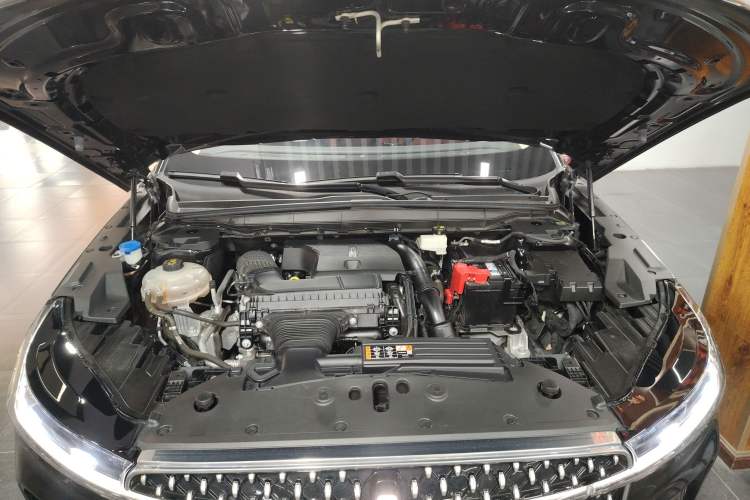 Used Lincoln Nautilus 2025 2.0T Four-Wheel Drive Luxury Edition Engine Bay