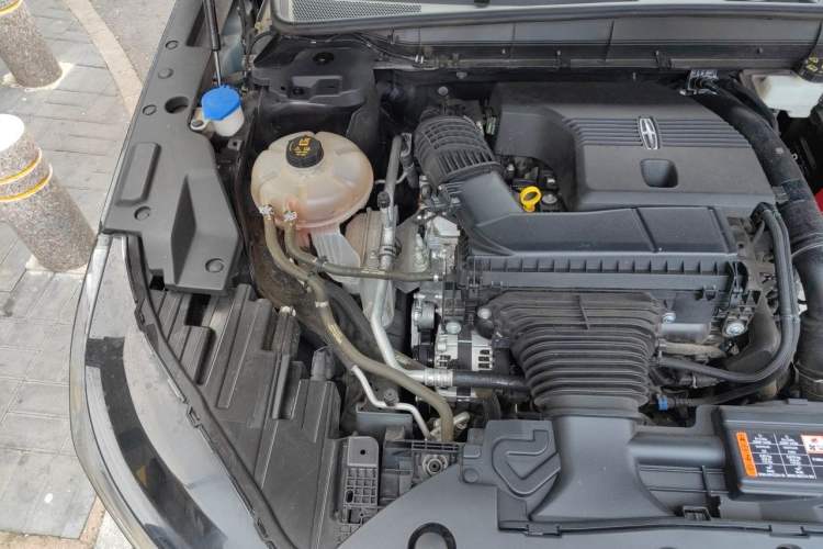 Used Lincoln Nautilus 2025 2.0T All-Wheel-Drive Zunrui Edition Engine Bay Right