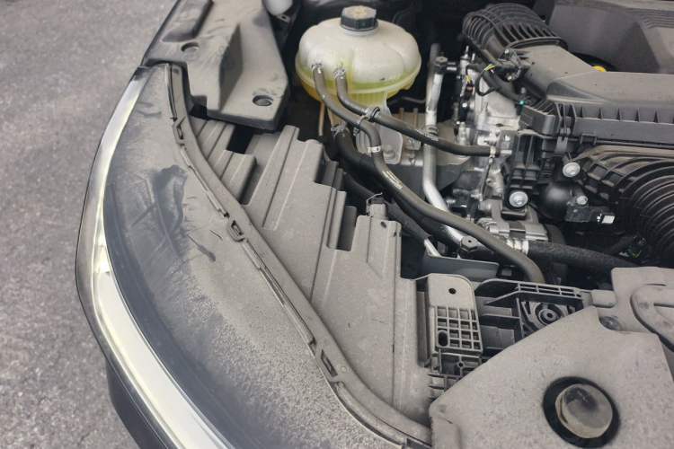 Used Lincoln Nautilus 2025 Model Facelifted 2.0T Four-Wheel Drive Zunyi Edition Engine Bay Right