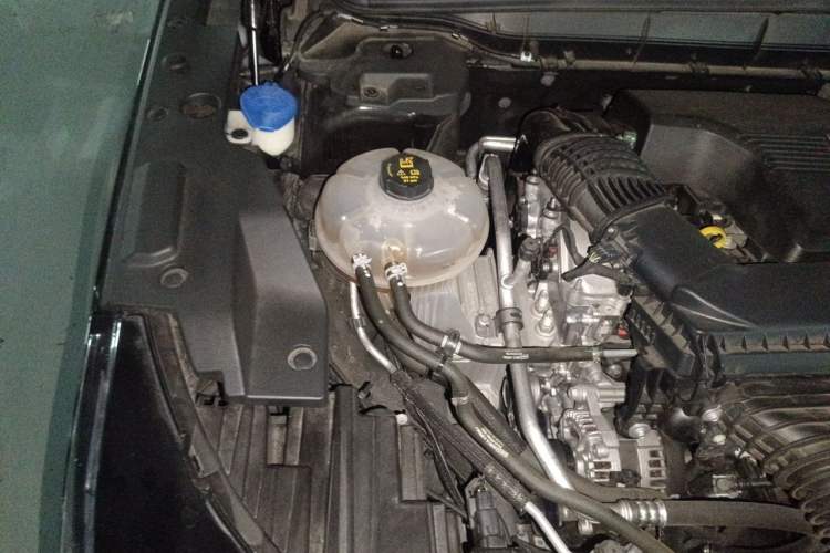 Used Lincoln Nautilus 2025 2.0T Four-Wheel Drive Luxury Edition Engine Bay Right