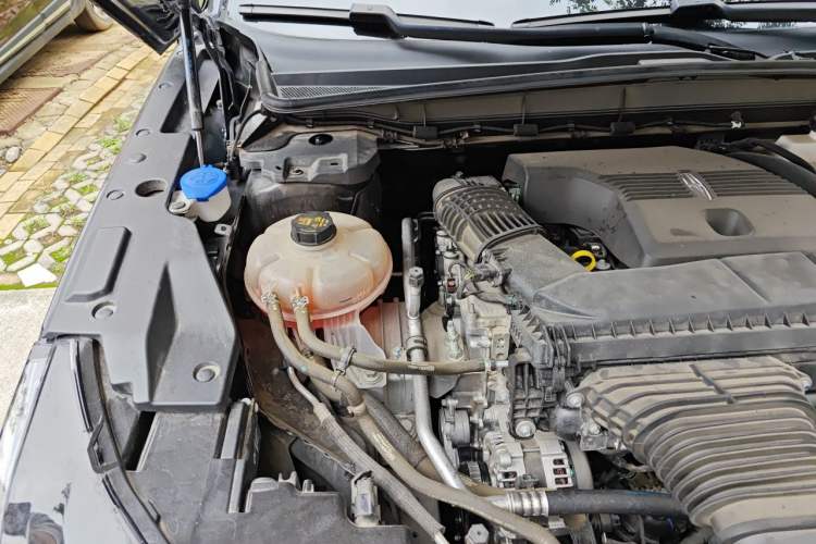 Used Lincoln Nautilus 2025 2.0T All-Wheel-Drive Zunrui Edition Engine Bay Right