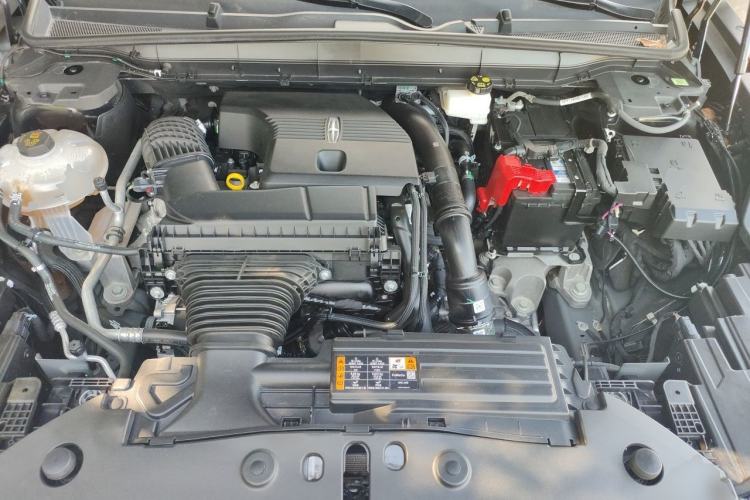 Used Lincoln Nautilus 2025 Model Facelifted 2.0T Four-Wheel Drive Zunxiang Edition Engine Bay