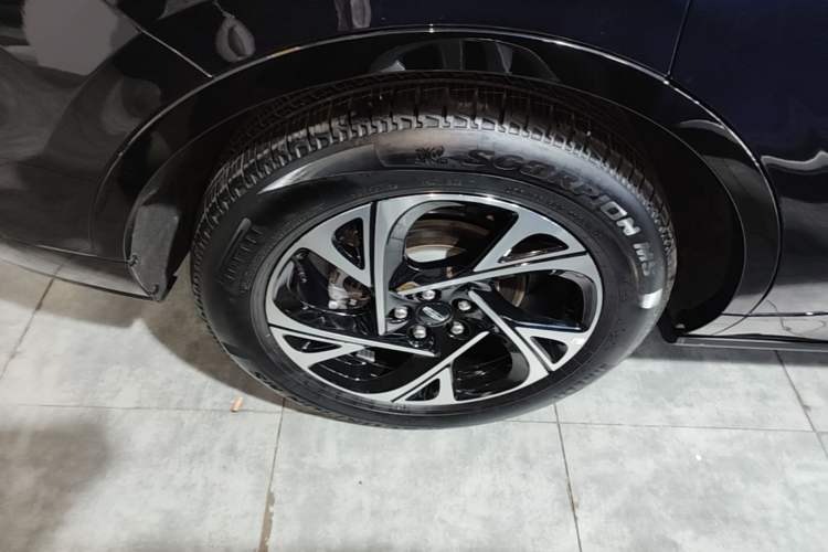 Used Lincoln Nautilus 2025 2.0T All-Wheel-Drive Zunrui Hybrid Version Exterior 5