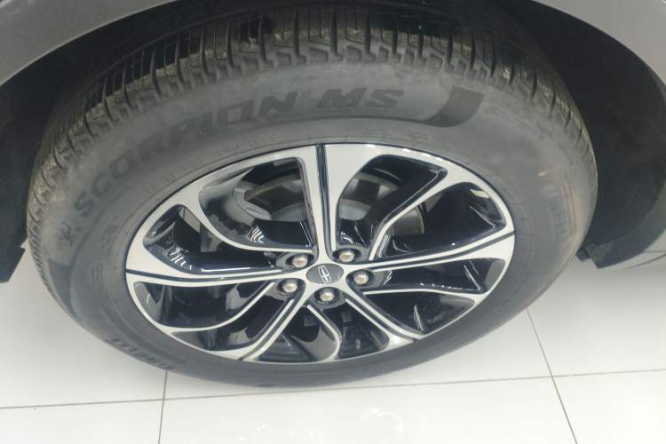 Used Lincoln Nautilus 2025 2.0T Four-Wheel Drive Luxury Edition Exterior 8