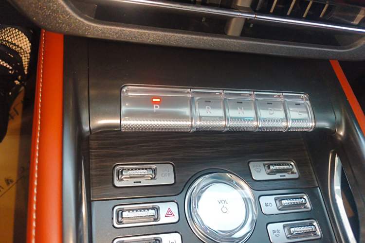 Used Lincoln Nautilus 2025 2.0T Four-Wheel Drive Luxury Edition Gear Lever