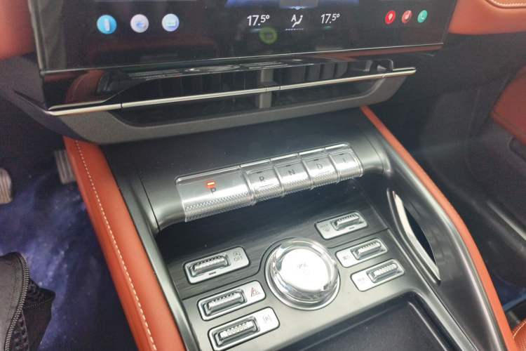 Used Lincoln Nautilus 2025 Model Facelifted 2.0T Four-Wheel Drive Zunyi Edition Gear Lever