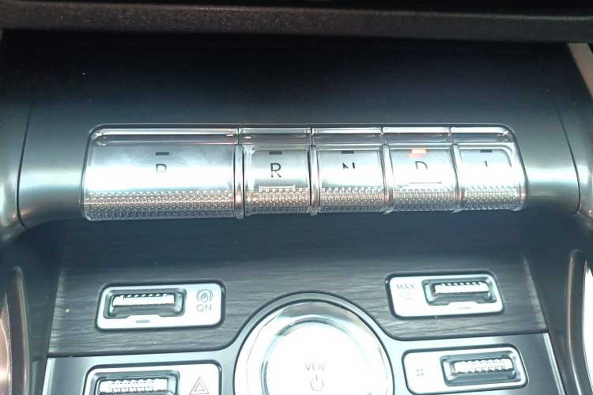 Used Lincoln Nautilus 2025 2.0T All-Wheel-Drive Luxury Hybrid Edition Gear Lever