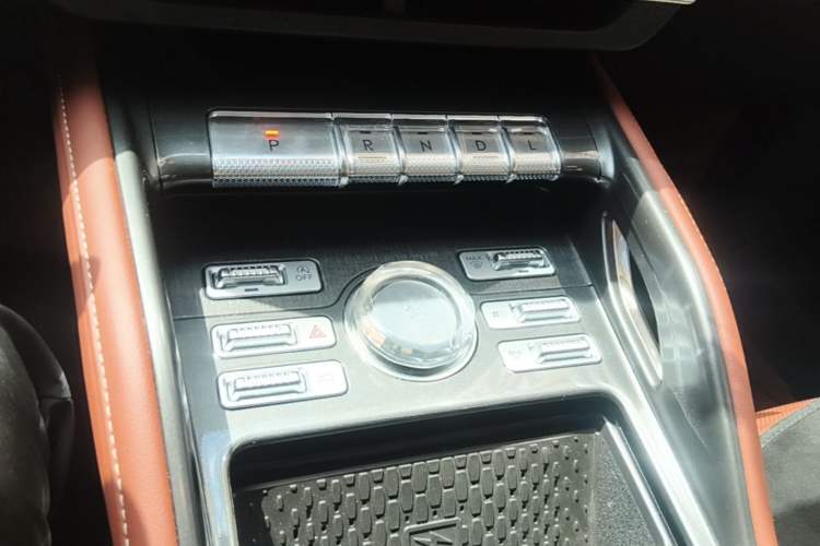 Used Lincoln Nautilus 2025 2.0T All-Wheel-Drive Zunrui Edition Gear Lever