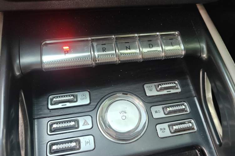 Used Lincoln Nautilus 2025 2.0T Four-Wheel Drive Luxury Edition Gear Lever