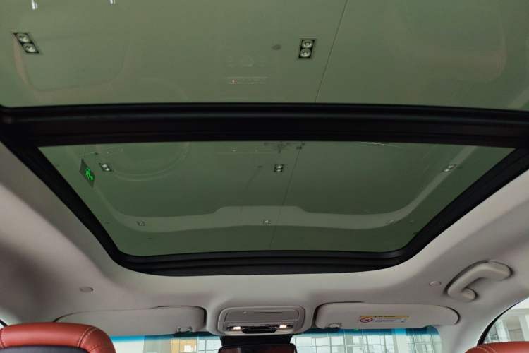 Used Lincoln Nautilus 2025 2.0T All-Wheel-Drive Luxury Hybrid Edition Headliner