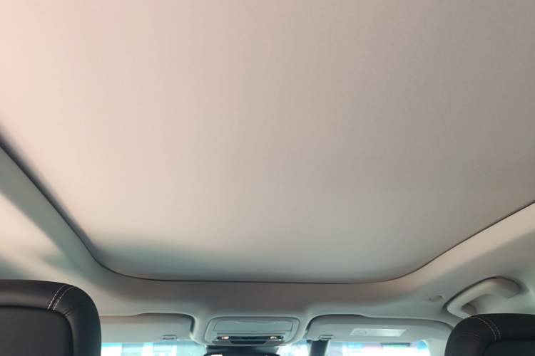 Used Lincoln Nautilus 2025 2.0T All-Wheel-Drive Luxury Hybrid Edition Headliner