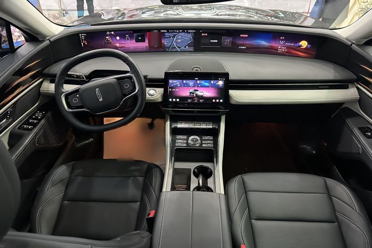 Used Lincoln Nautilus 2025 2.0T Four-Wheel Drive Luxury Edition Interior 1