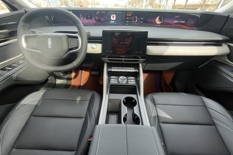 Used Lincoln Nautilus 2025 2.0T Four-Wheel Drive Luxury Edition Interior 1