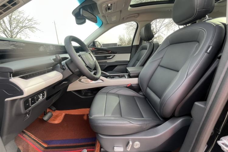 Used Lincoln Nautilus 2025 2.0T Four-Wheel Drive Luxury Edition Interior 5