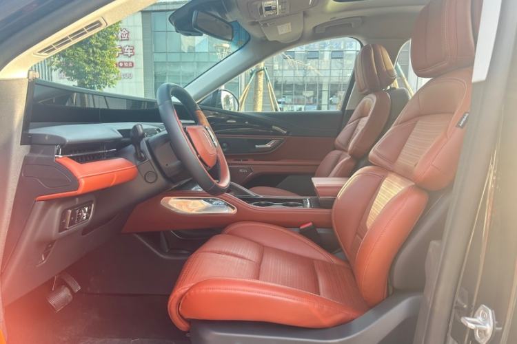 Used Lincoln Nautilus 2025 2.0T All-Wheel-Drive Zunrui Edition Interior 6