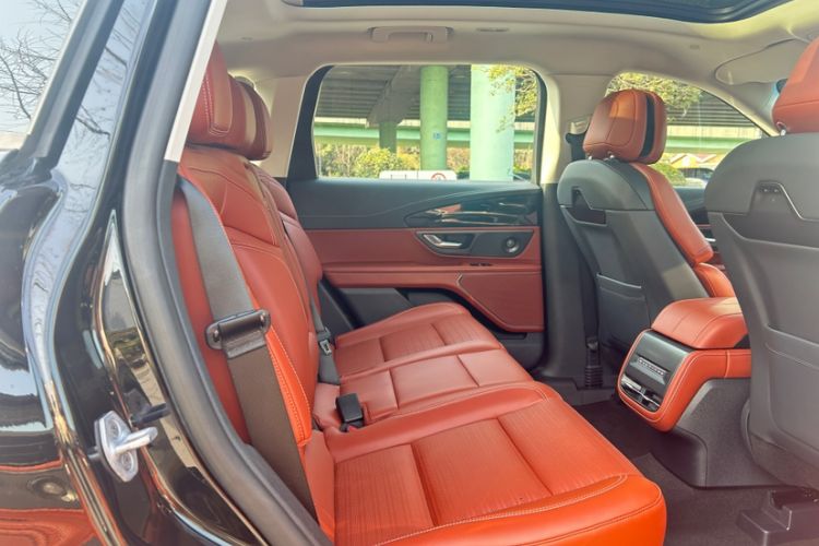 Used Lincoln Nautilus 2025 2.0T All-Wheel-Drive Zunrui Edition Interior 8