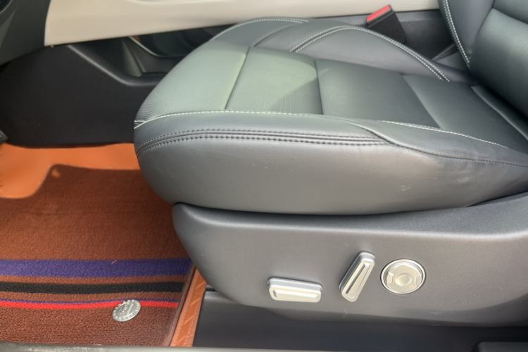 Used Lincoln Nautilus 2025 2.0T Four-Wheel Drive Luxury Edition Interior 9