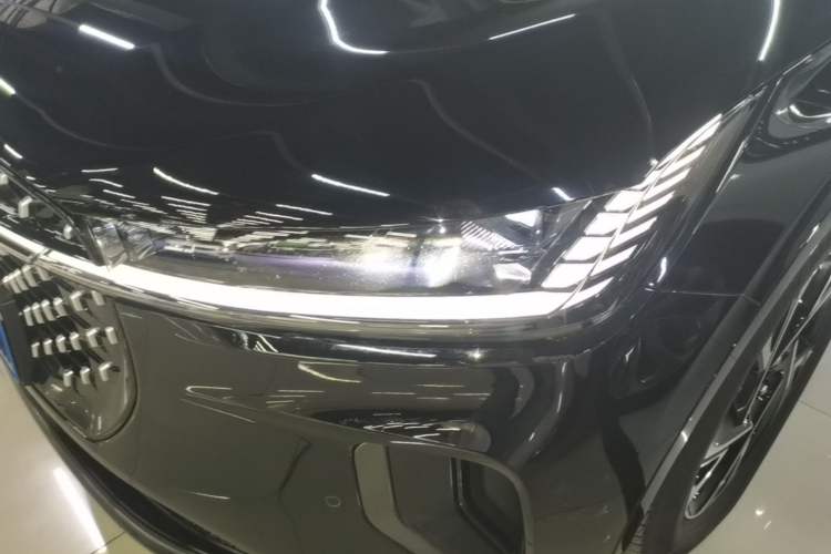 Used Lincoln Nautilus 2025 2.0T All-Wheel-Drive Luxury Hybrid Edition Left Front Headlight