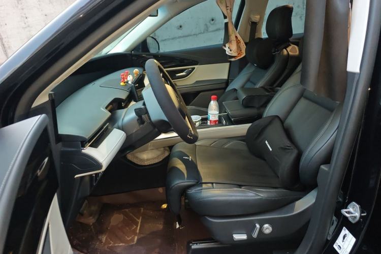 Used Lincoln Nautilus 2025 2.0T All-Wheel-Drive Luxury Hybrid Edition Left Front Seat
